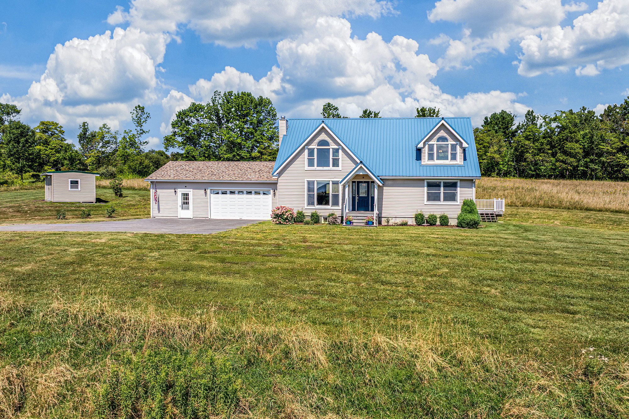 1025 Gaffey Rd - 002