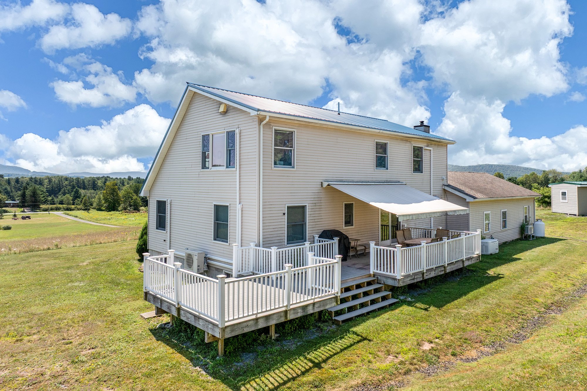 1025 Gaffey Rd - 0044