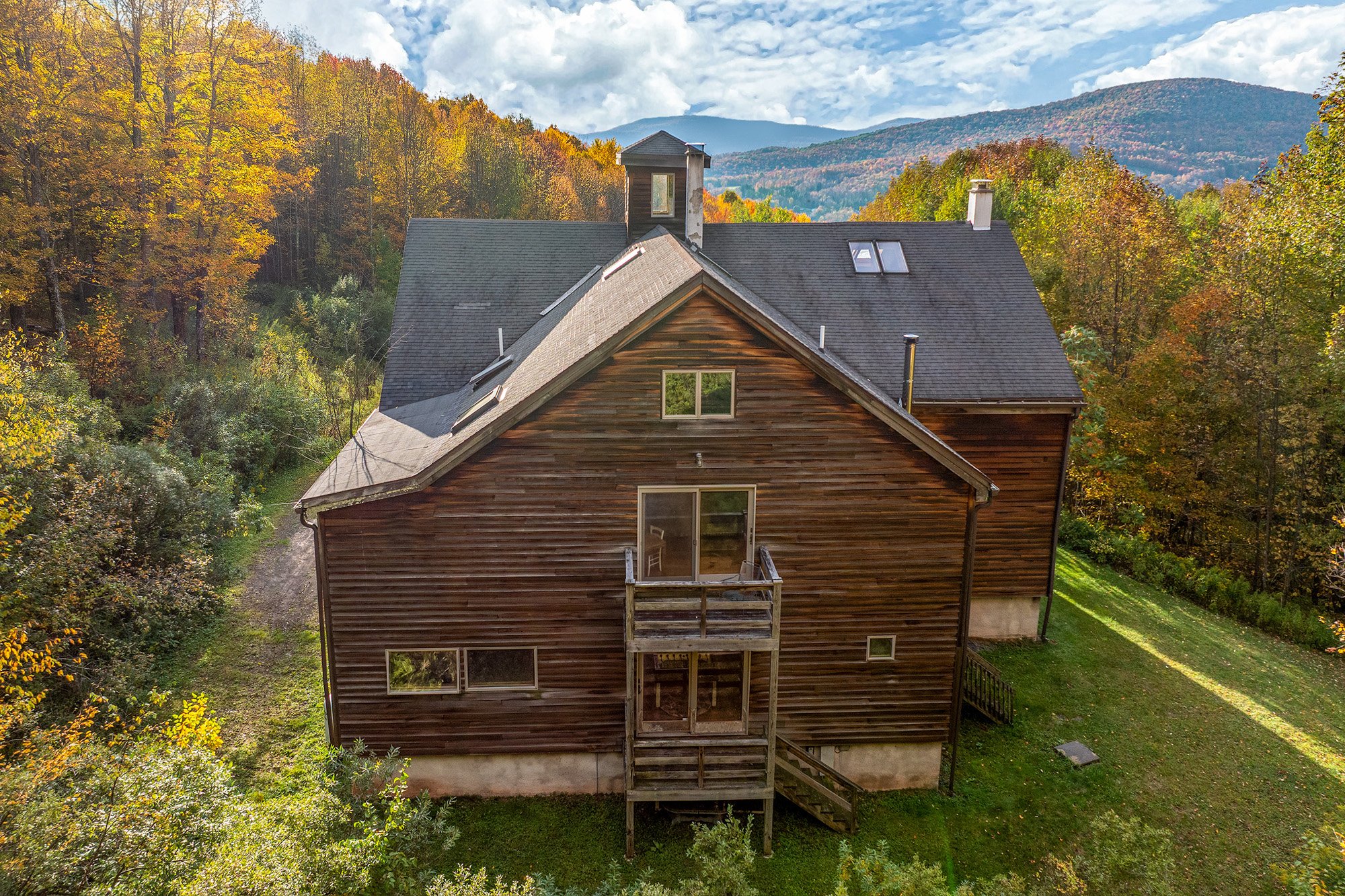 003 -Spactacular Setting- 105 Stewart Rd