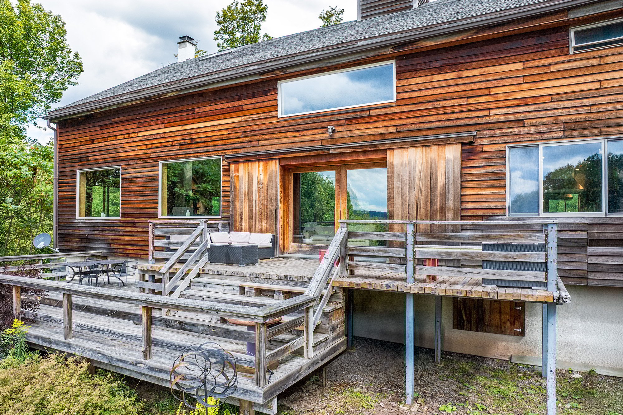 005-Multi-level deck- 105 Stewart Rd