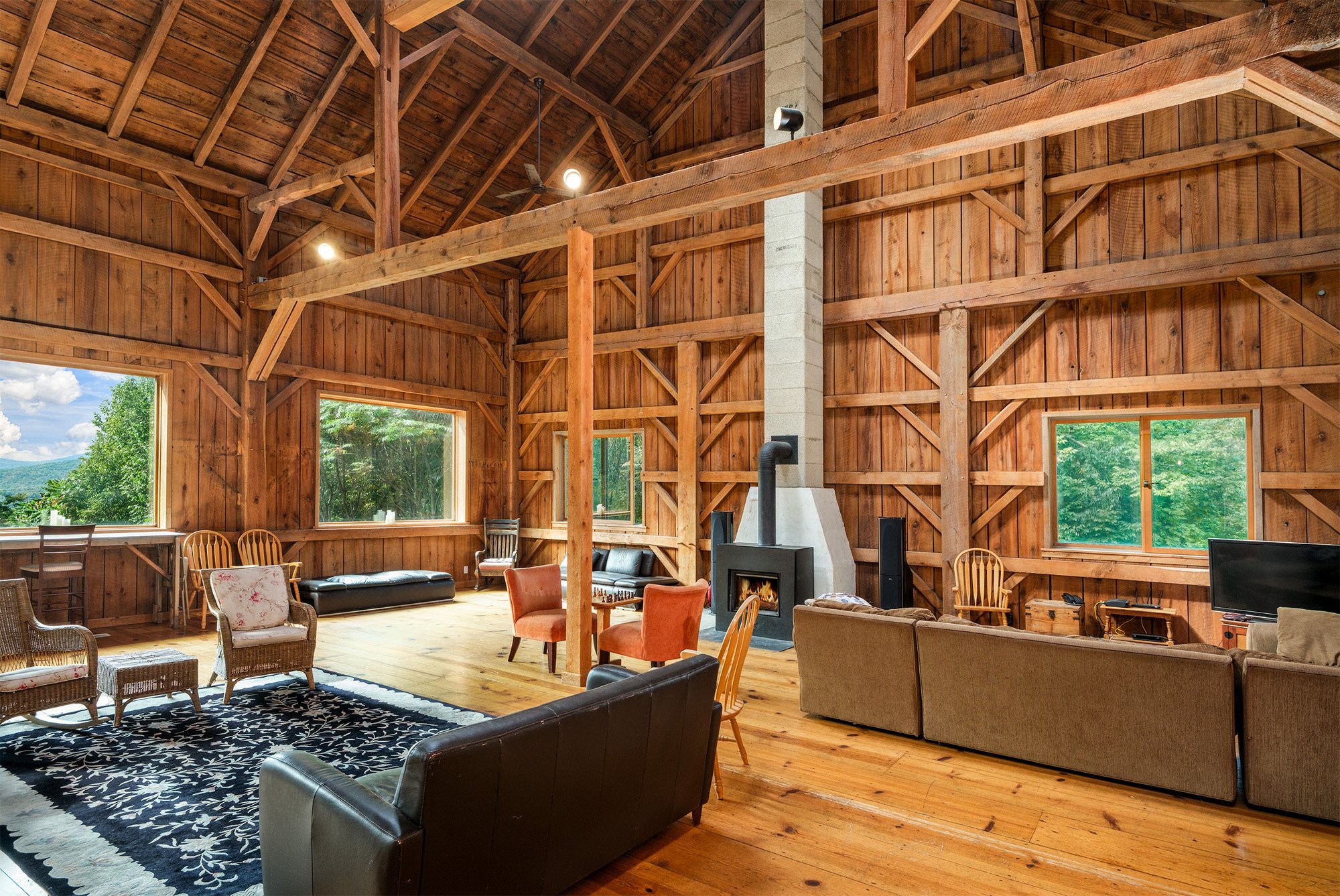 009 -Amazing Space- 105 Stewart Rd