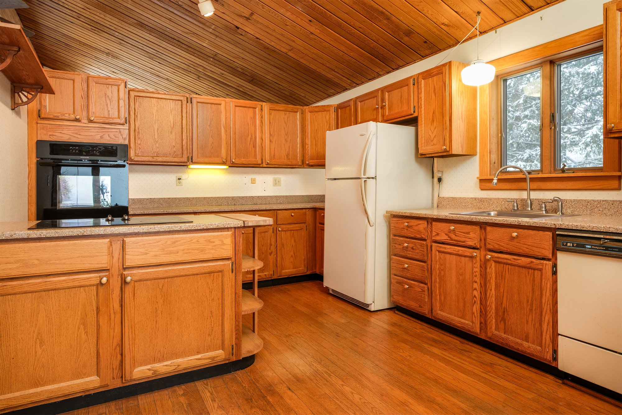 14 Kitchen - 260 Southside Dr