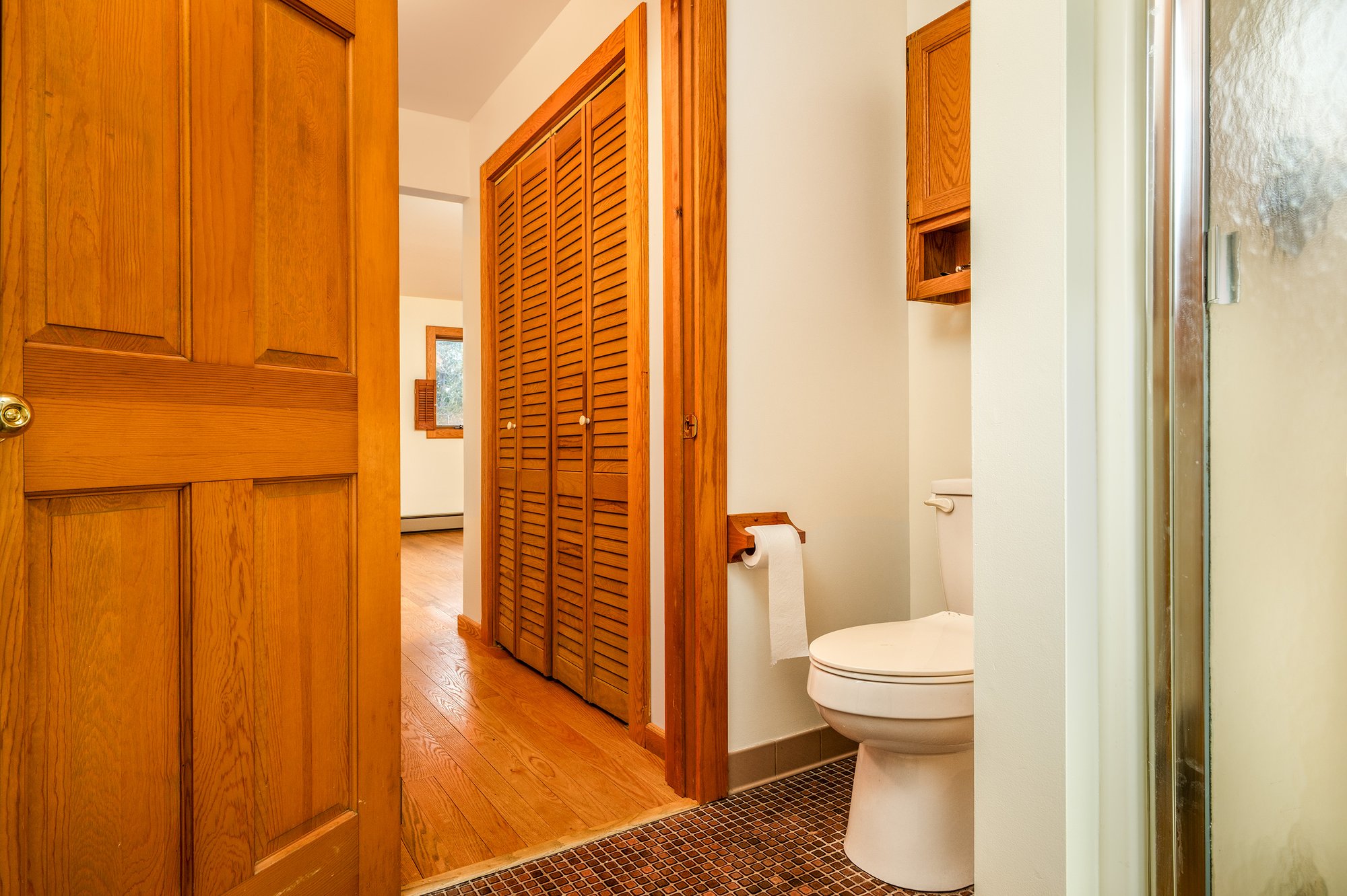 23 Primary ensuite bath - 260 Southside Dr