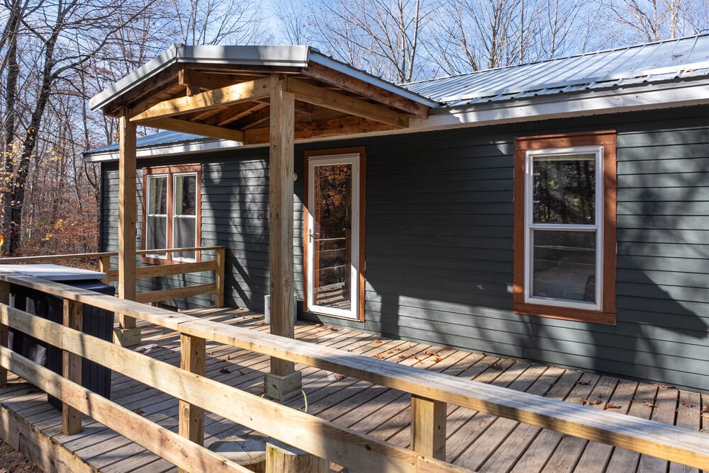 464 Curtis Lane - New Decks