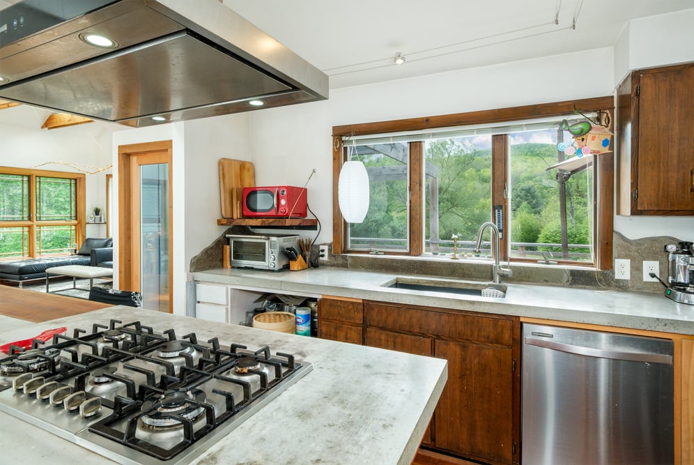 Kitchen - 4923 County Highway 36