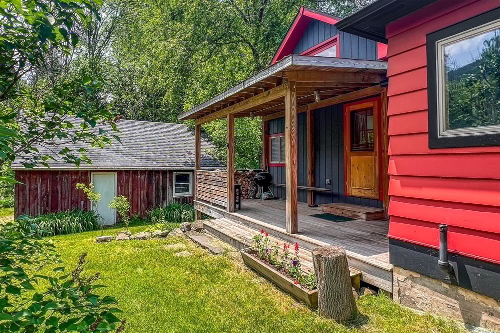 Covered porch - 4923 County Highway 36