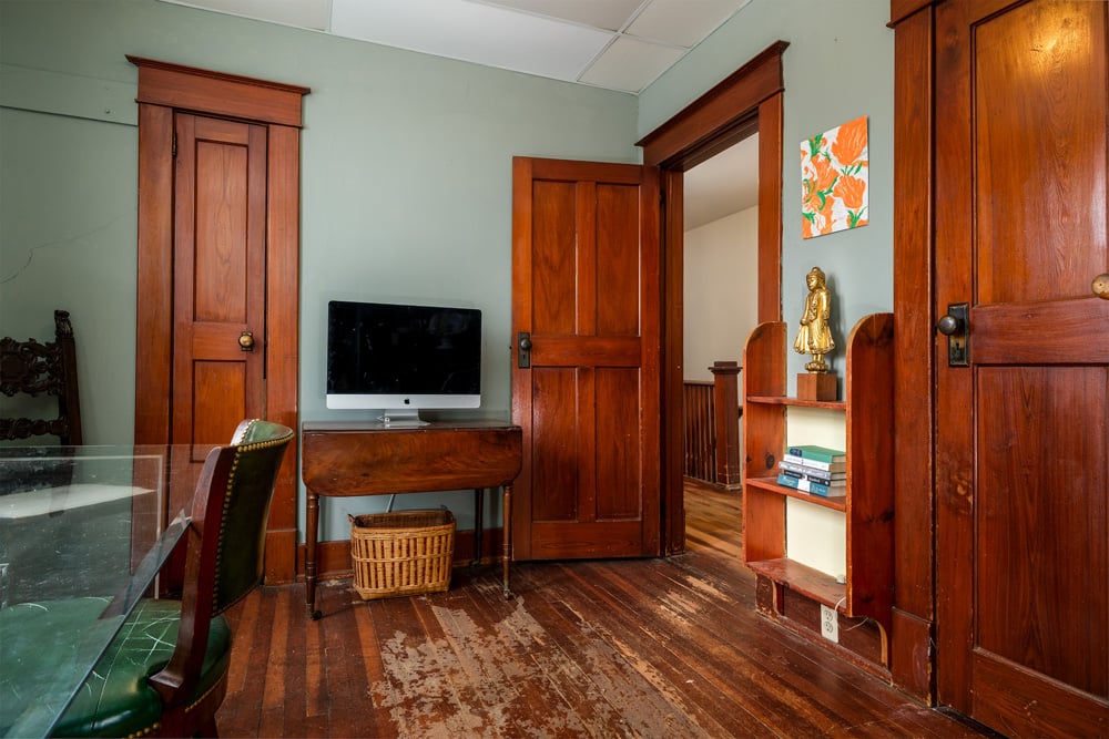 034 Ayer House Office