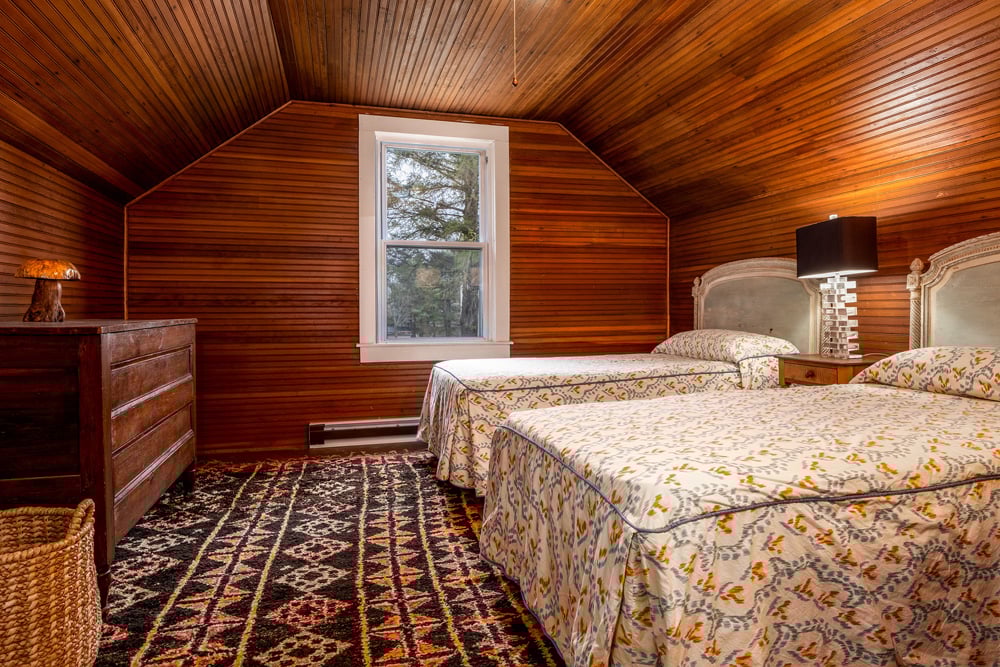 050 Cottage west bedroom