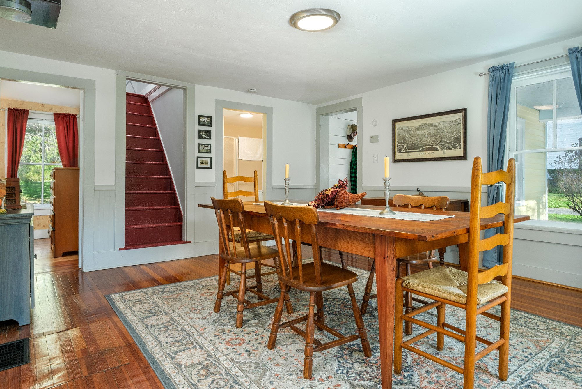 Simple Elegance of a Center Dining Room - 70 Case Hill Rd