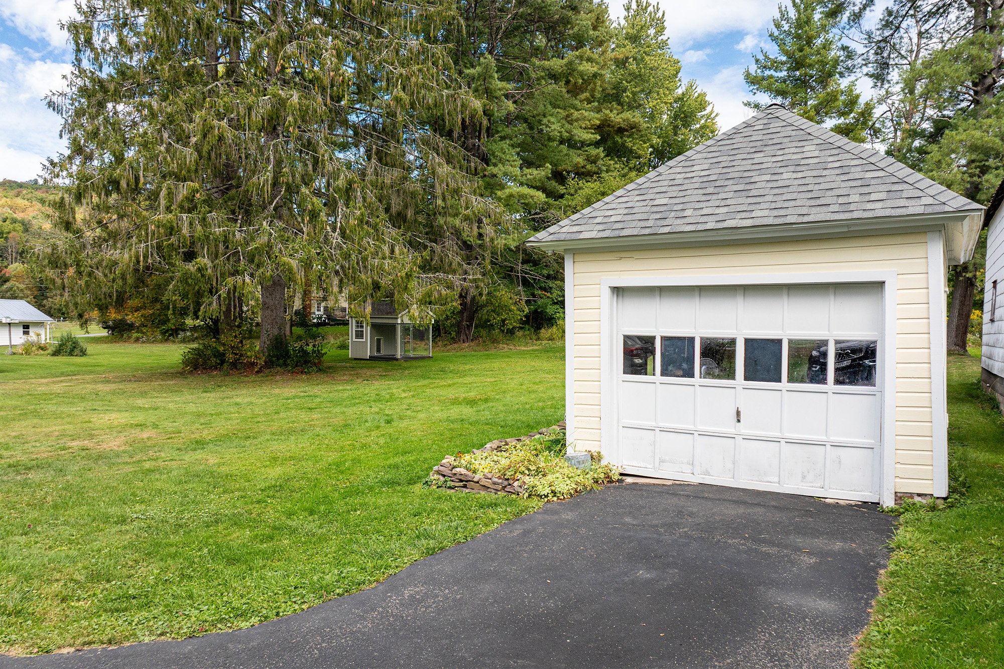 1-Car Garage (paved driveway) - 70 Case Hill Rd