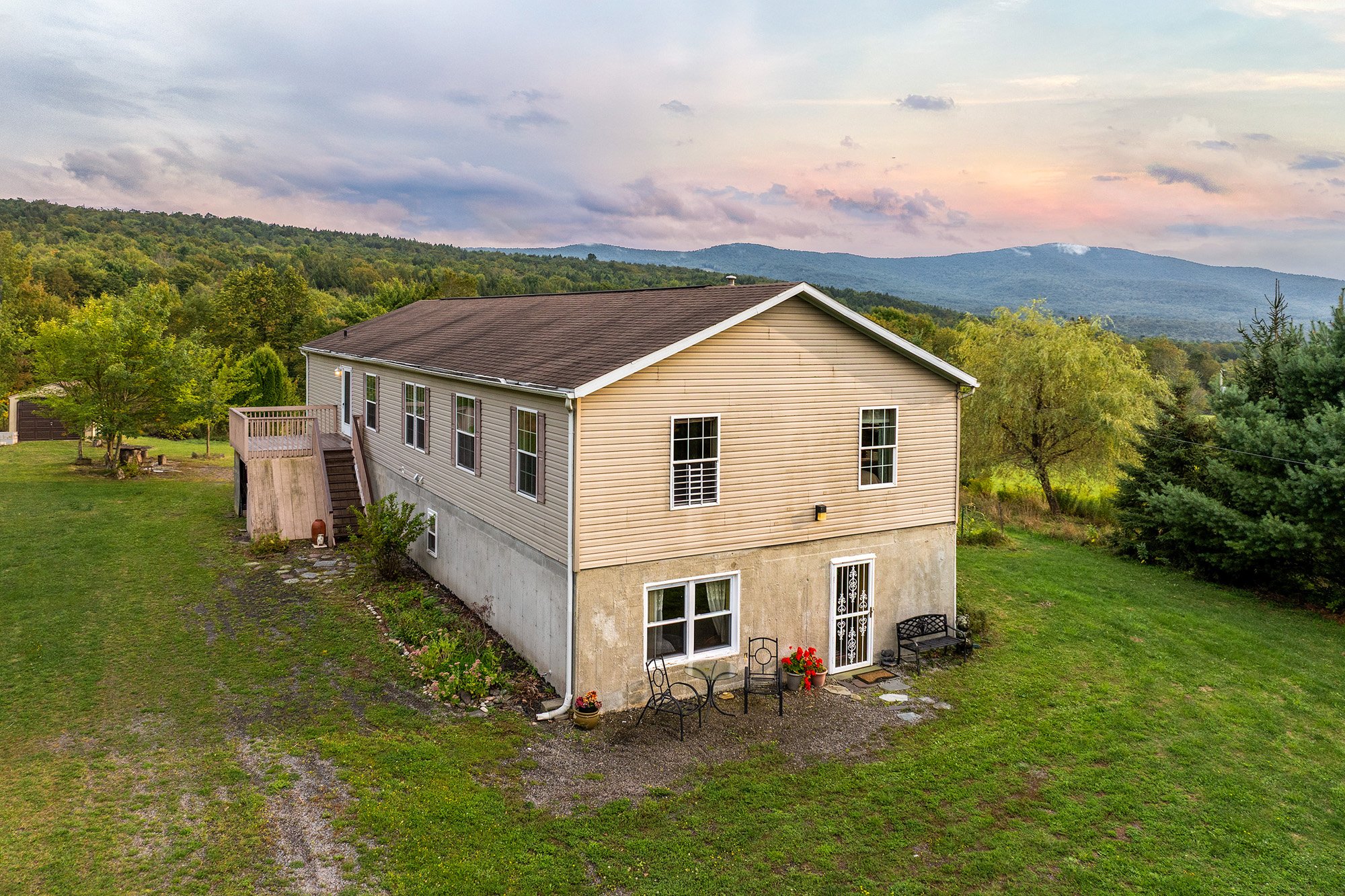 002 -- 936 Potter Mnt Rd