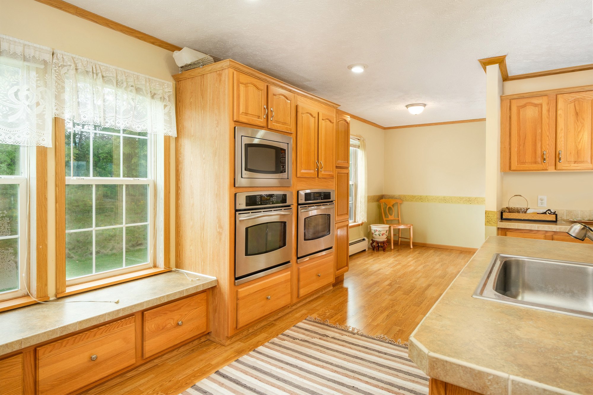 010 -- 936 Potter Mnt Rd