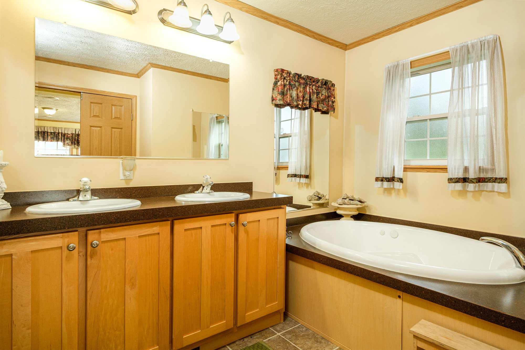 016 -- 936 Potter Mnt Rd